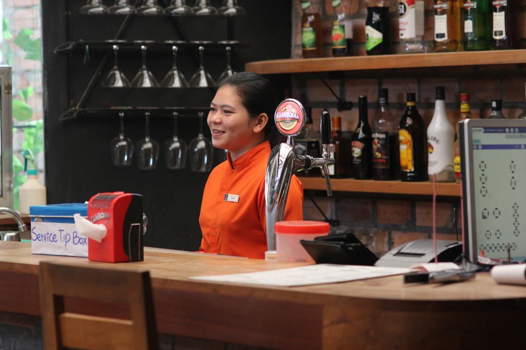 Naga Angkor Hostel Siem Reap Exteriör bild